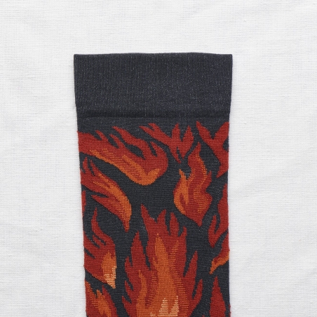 chaussettes - bonne maison -  Feu - Nuit - femme -